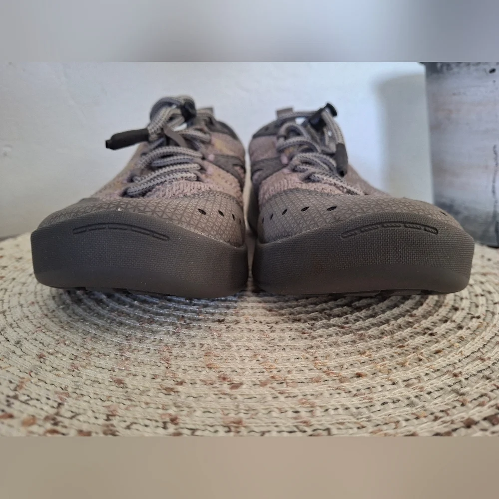 Chaco Torrent Pro Women's Gray Athletic Outdoor Sneakers Size 8.